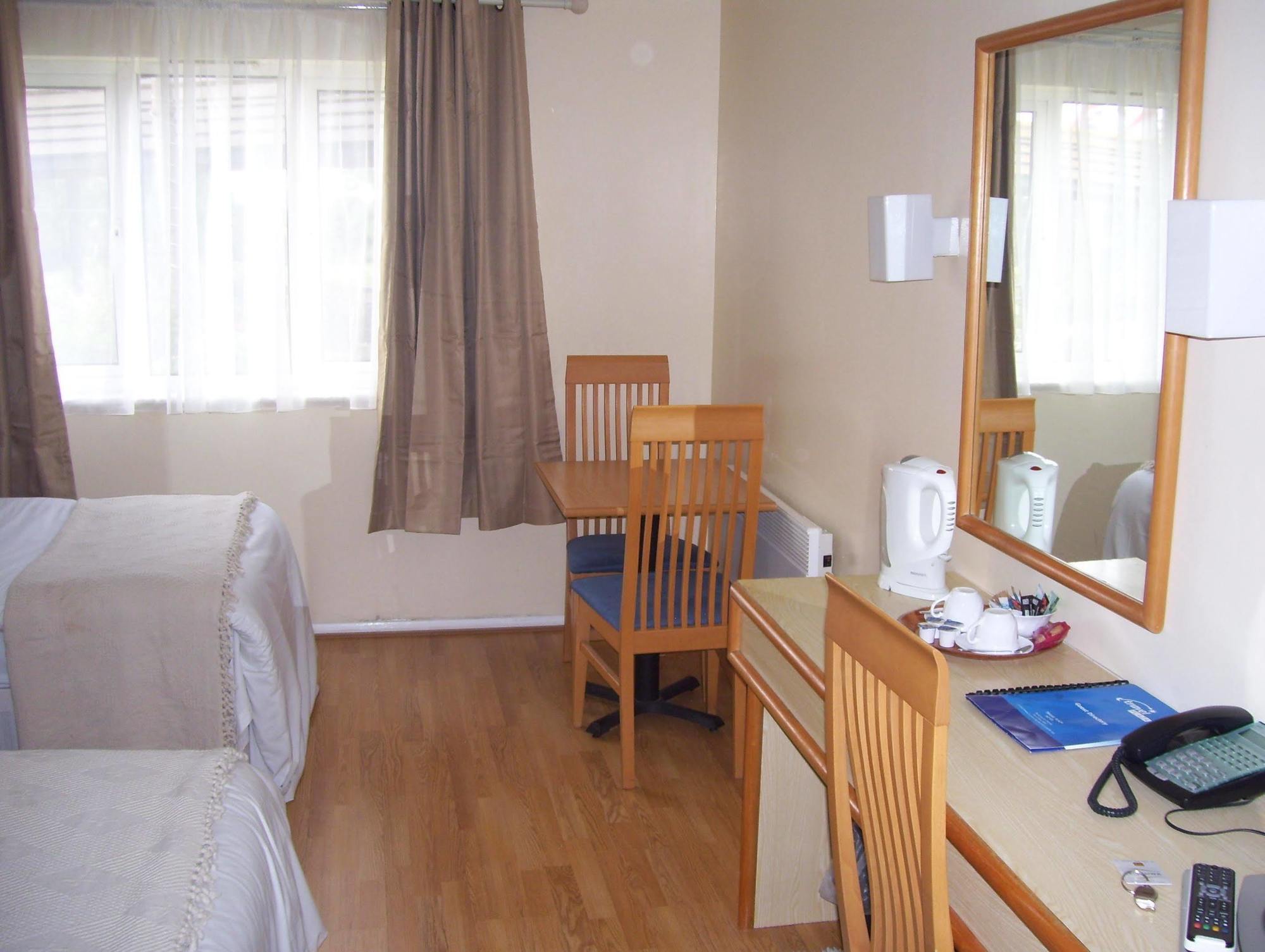 Travel Plaza Hotel Desborough Luaran gambar