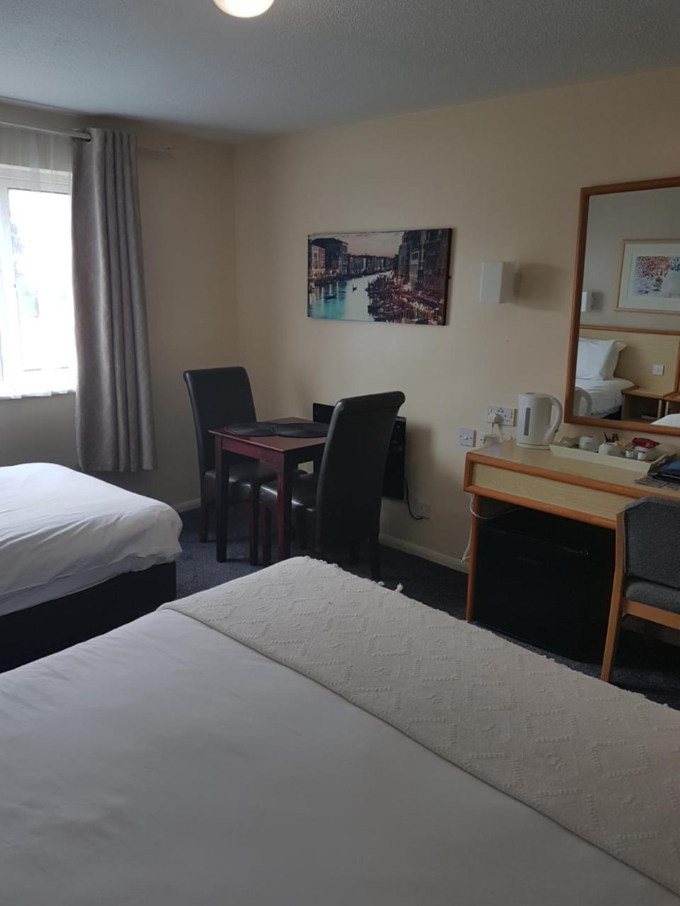Travel Plaza Hotel Desborough Luaran gambar